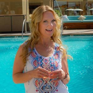 Meet your Posher, Carrie